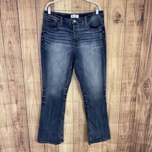 Buckle Women's Boot Cut Jeans in Washed Blue